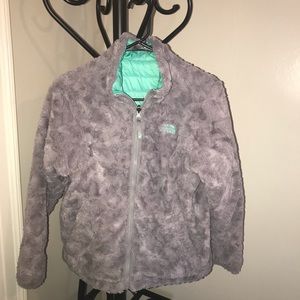 Girls’ The North Face reversible jacket.
